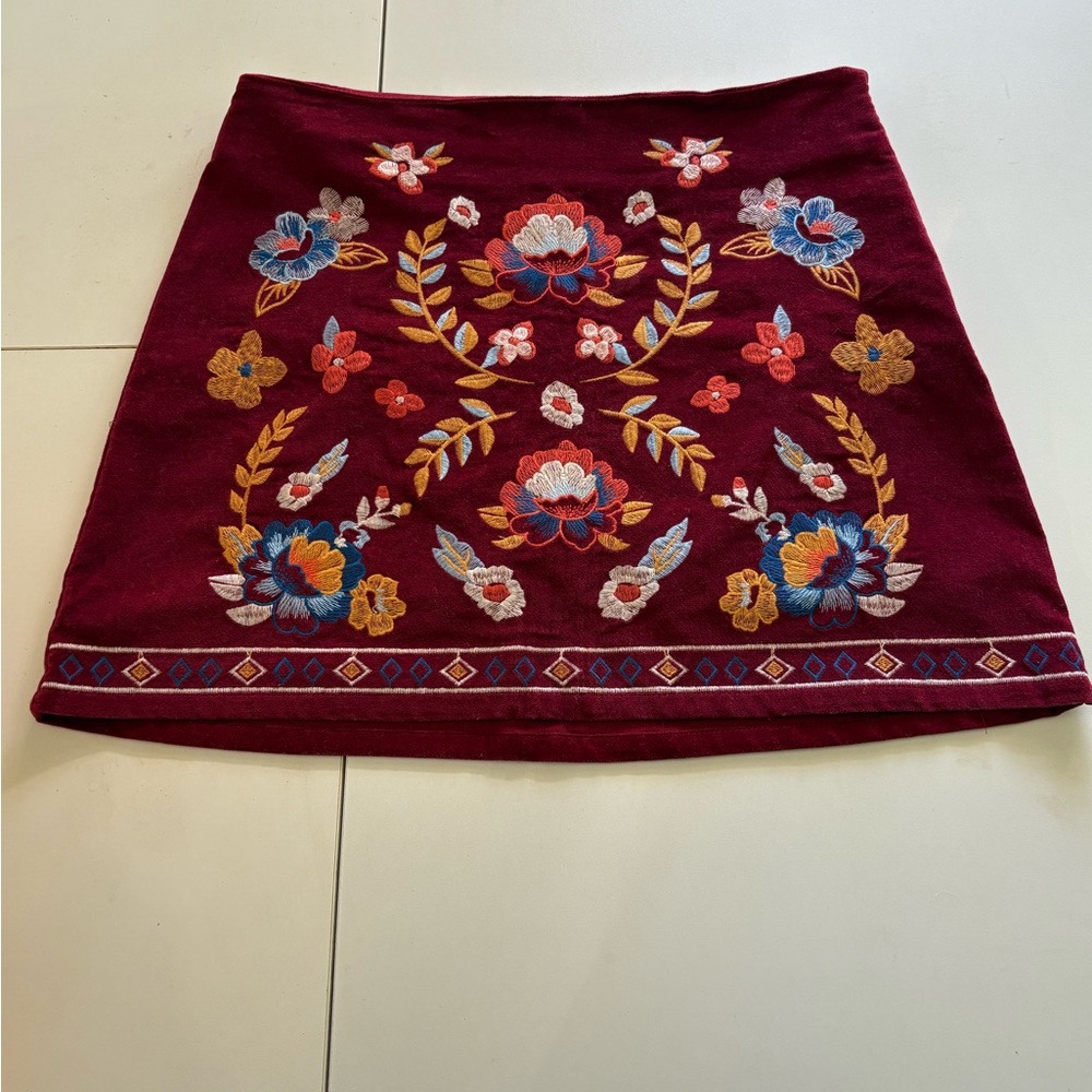 Flying Tomato Embroidered Burgundy Floral Mini Skirt